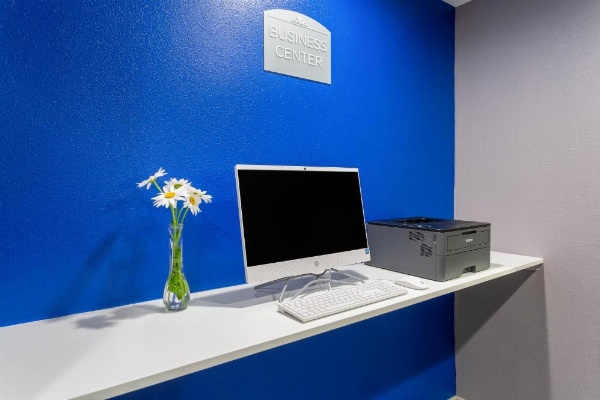 Microtel Inn & Suites By Wyndham Bethel/Danbury image 22