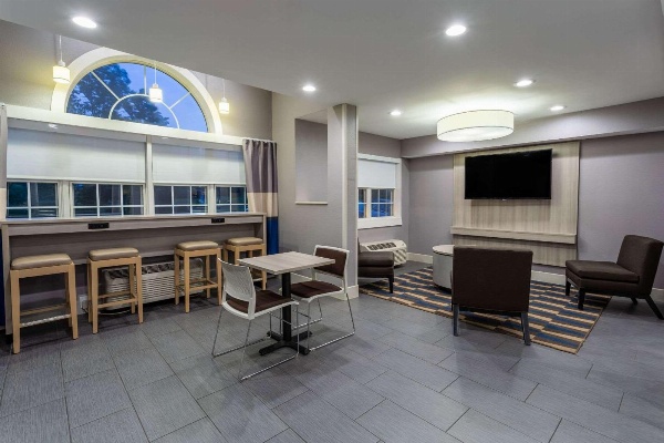 Microtel Inn & Suites By Wyndham Bethel/Danbury Main image
